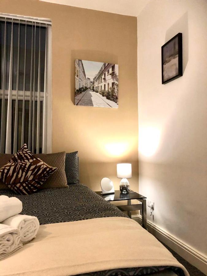 Belmont Apartment *